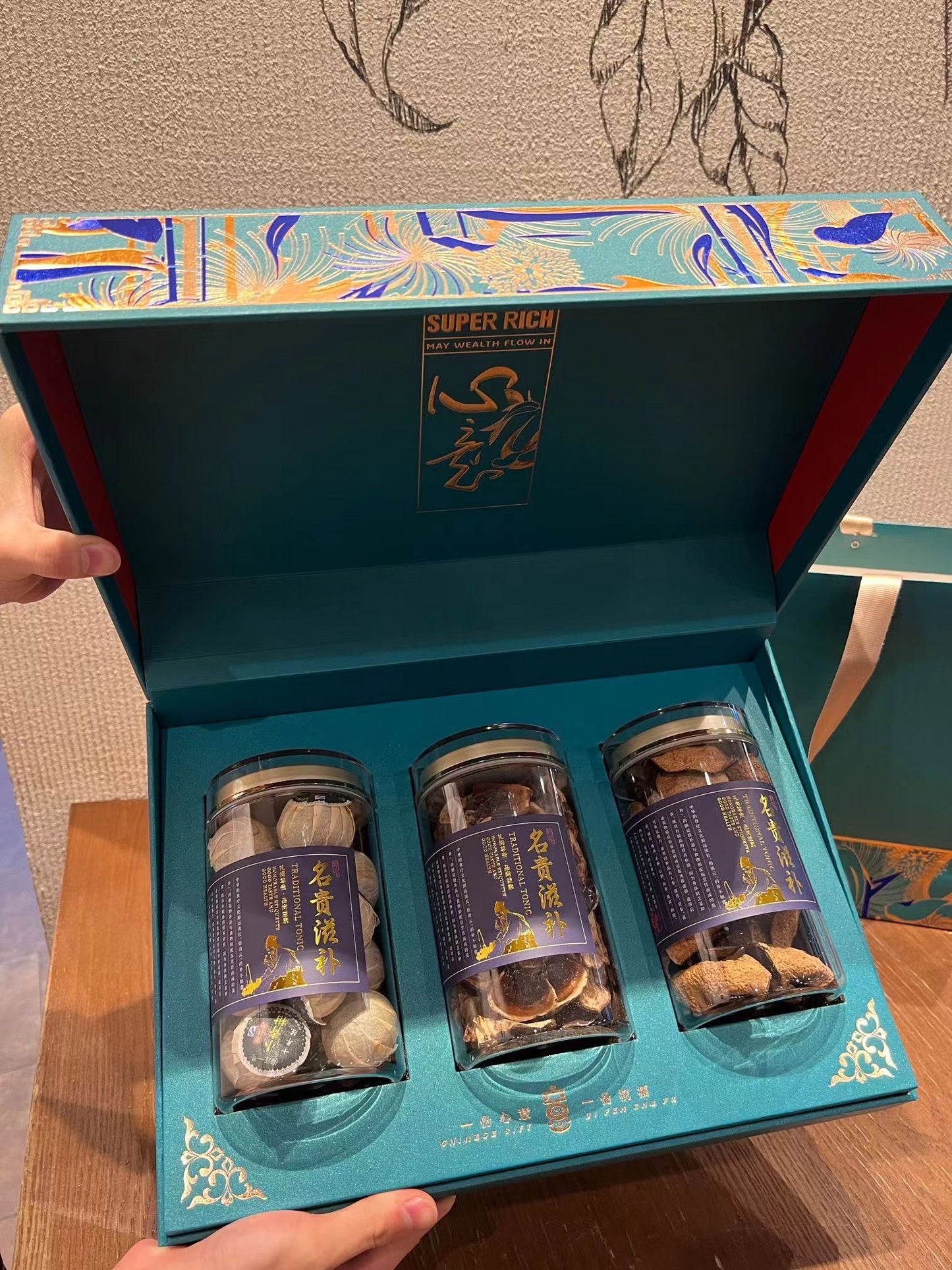 Three-piece Heartfelt Wishes Gift Box